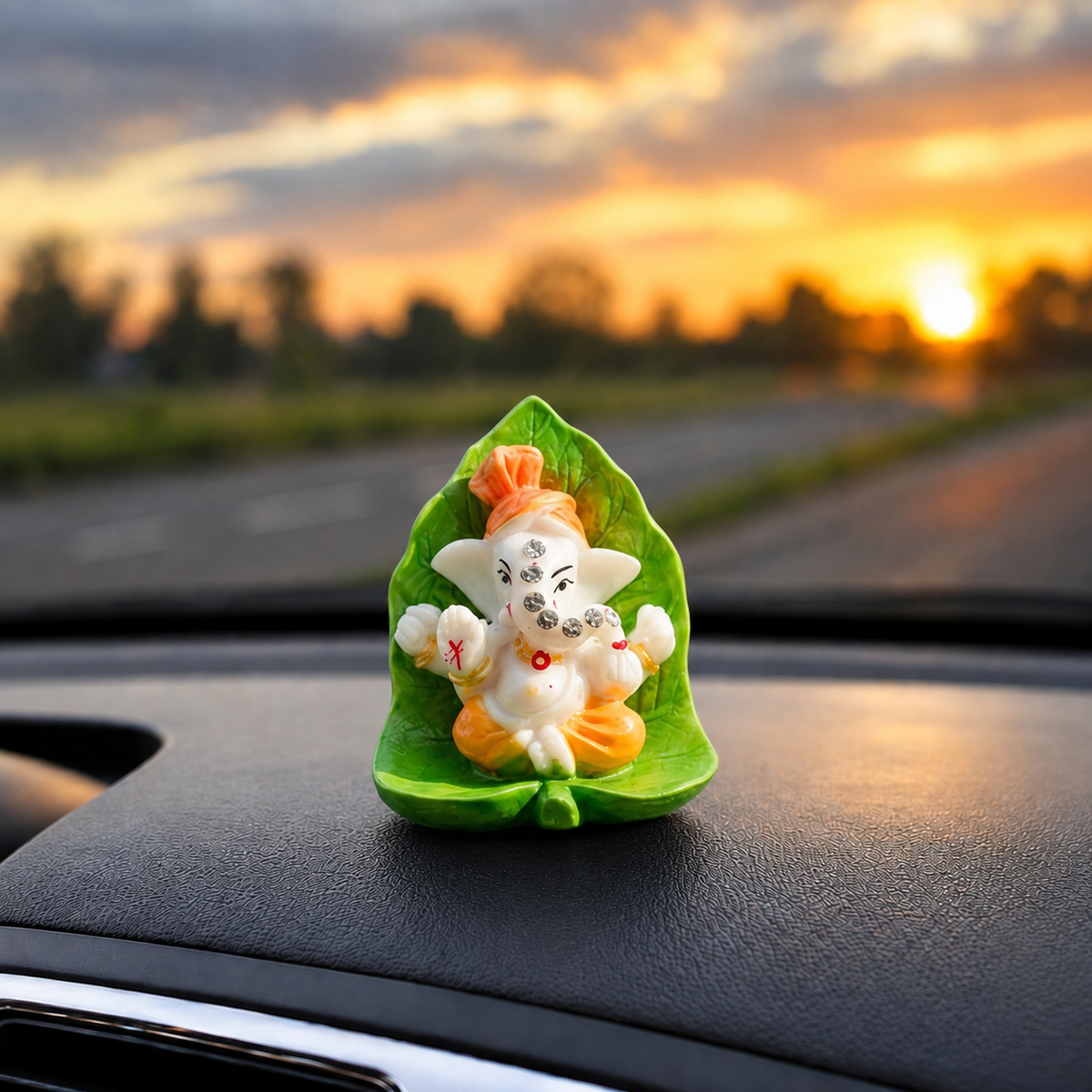 Mini Ganpati Bappa Murti - Cute Ganesha Leaf Idol
