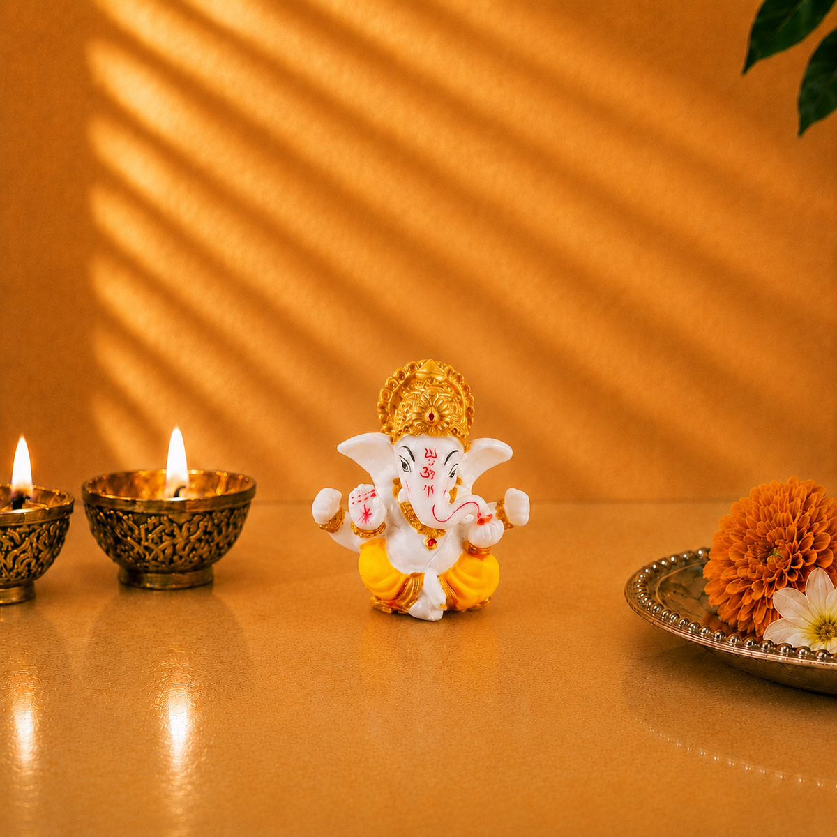 Vighnaharta Ganesh Idol - Cream & Gold
